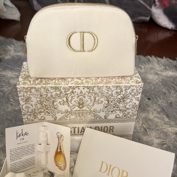Dior makeup pouch - Picture 3 of 7